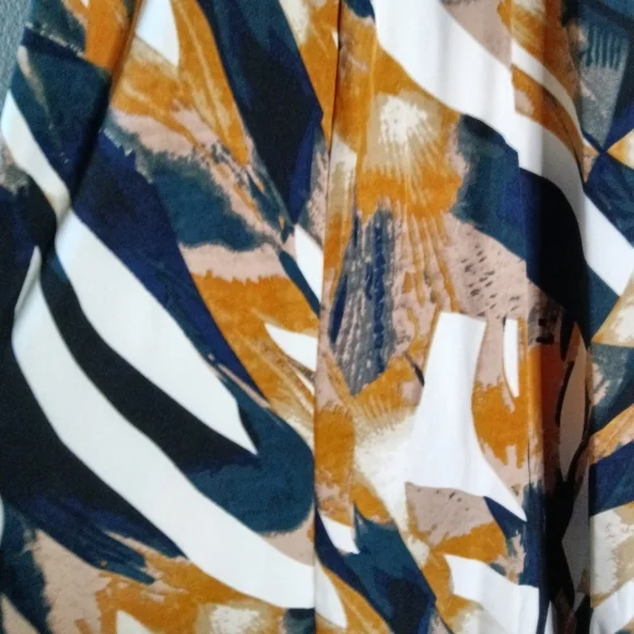 🦋 SHEIN A Line Abstract Print Midi Skirt Size 6 - Picture 6 of 9